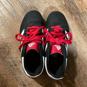 Boys adidas soccer cleat. Worn one season. Like new. Size 13.